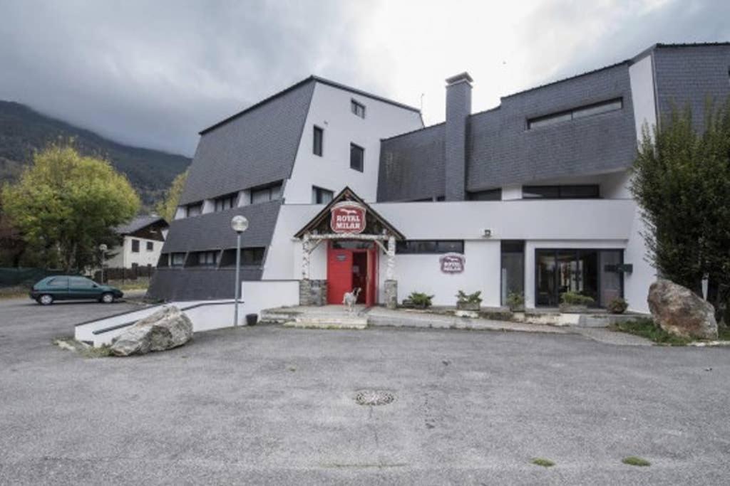 Le Repere Du Cerf T2 Residence Royal Milan St Lary Soulan سانت لاري سولون المظهر الخارجي الصورة